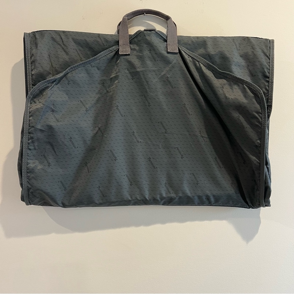 Two Pathfinder‎ fold up nylon travel garment bags - Picture 6 of 6